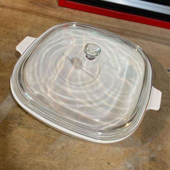 CorningWare Yellow Floral Bouquet P-10-B, 9 1/2” Casserole with Lid - Picture 3 of 7